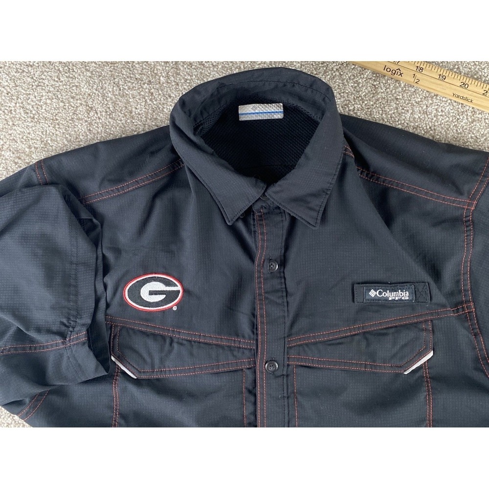 Columbia Georiga Bulldogs UGA PFG Omnishade Shirt Mens M NCAA Performance Fish